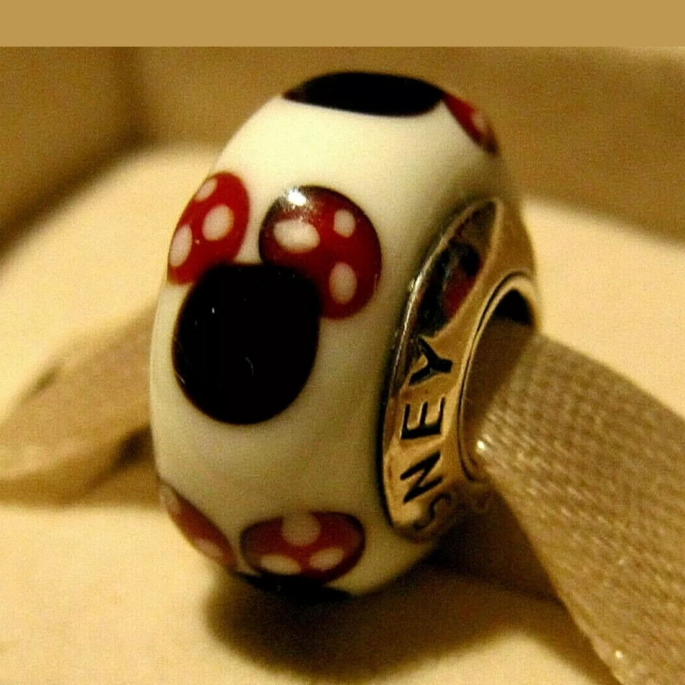 Pandora Minnie Mouse signature Murano. - Picture 8 of 8